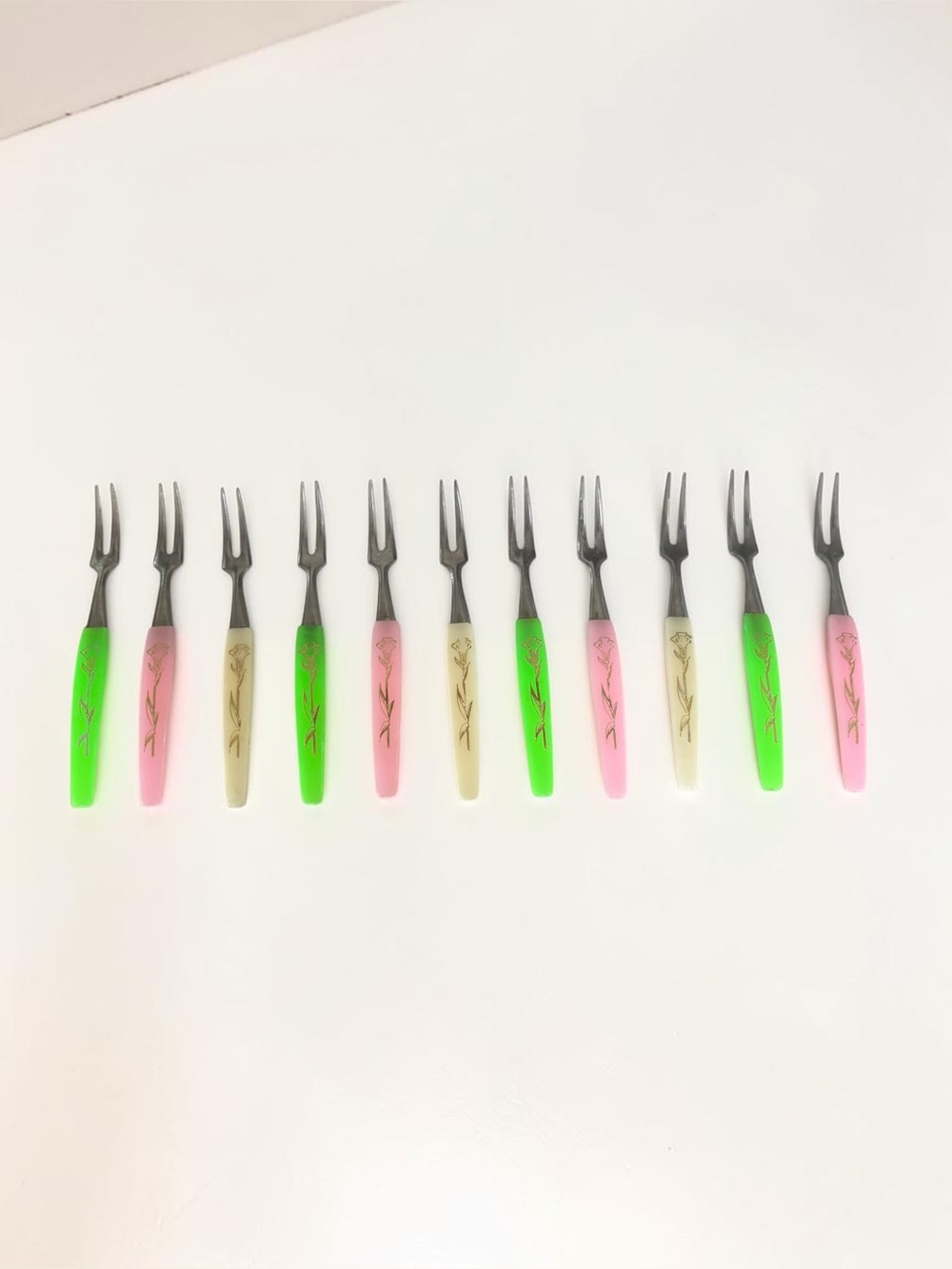Vintage 12 Appetizer Cocktail Forks Floral Lucite Handles